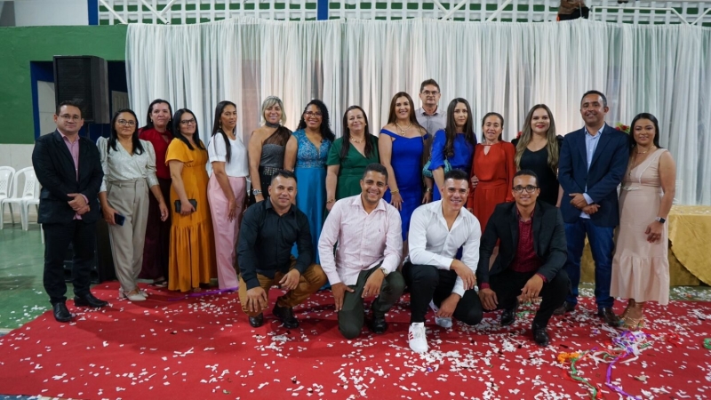 Secretaria de Educação realiza formatura unificada com alunos da rede municipal de ensino