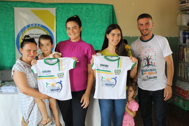 Gestão municipal conclui entrega dos novos fardamentos escolares