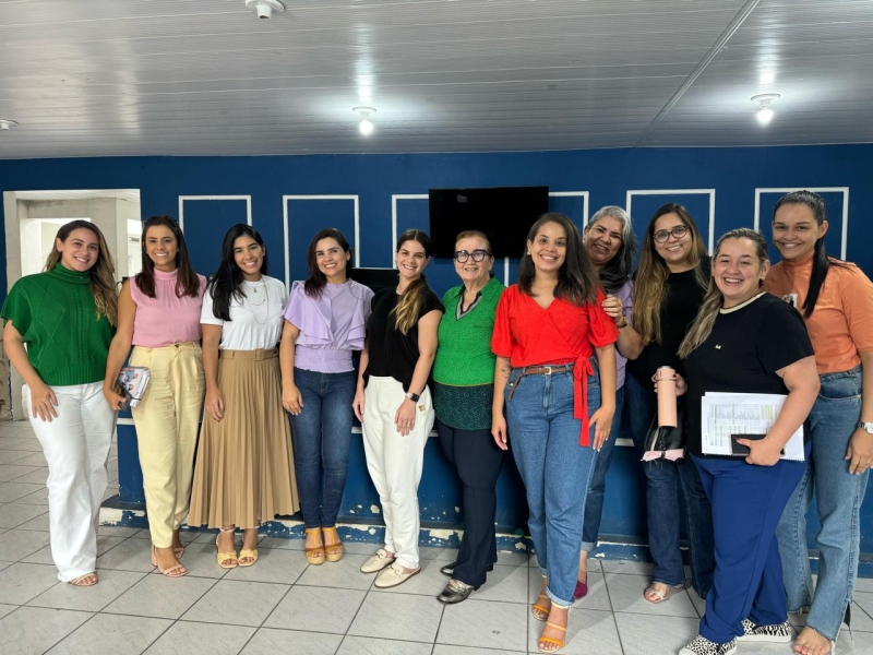 Secretaria de Saúde promove capacitação para profissionais e implanta o Programa de Assistência Integral a Saúde da Mulher