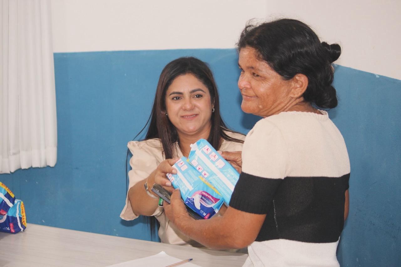 Secretaria Municipal de Assistência Social promove atividades itinerantes para a entrega de absorventes por meio do programa ‘Dignidade Menstrual’